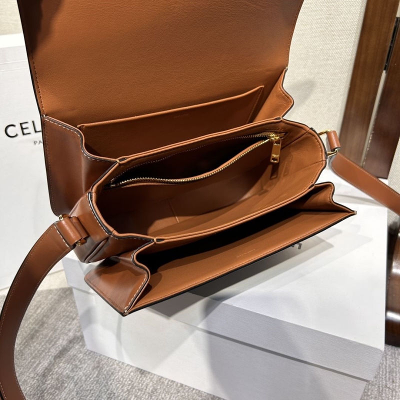 Ce1i*e triomphe bags